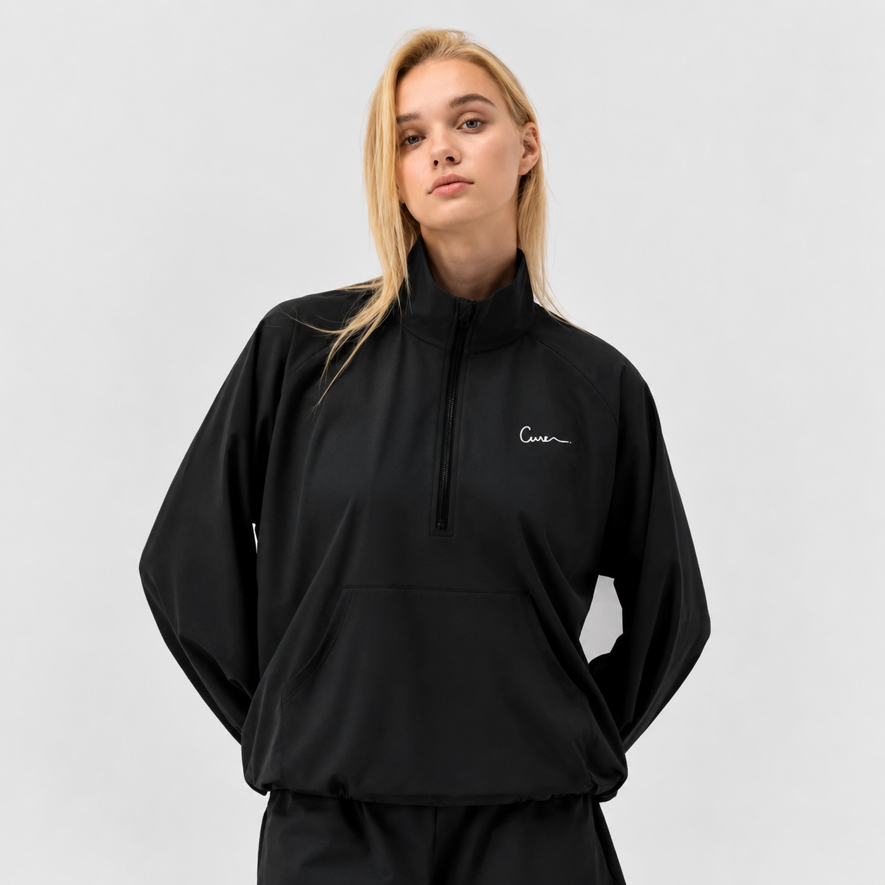Ensemble Performance Noir Pull over